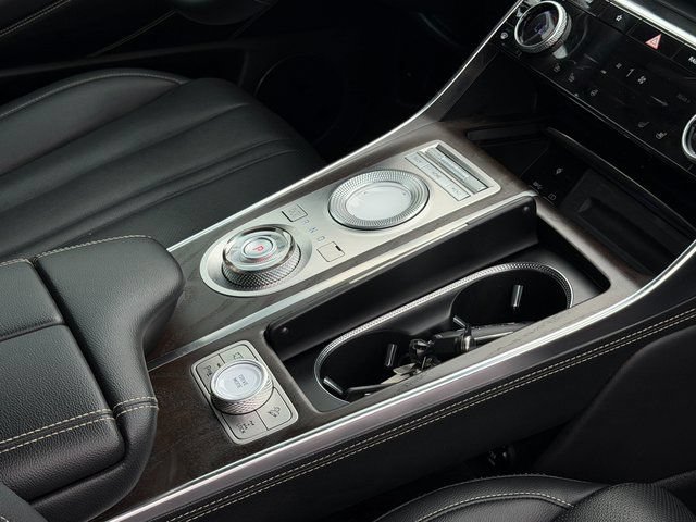 Used 2022 Genesis GV80 2.5T AWD/4WD image 34