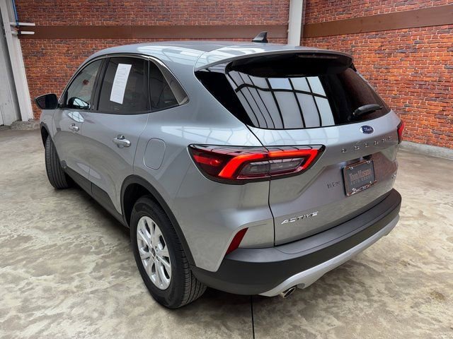 Certified 2024 Ford Escape Active image 3