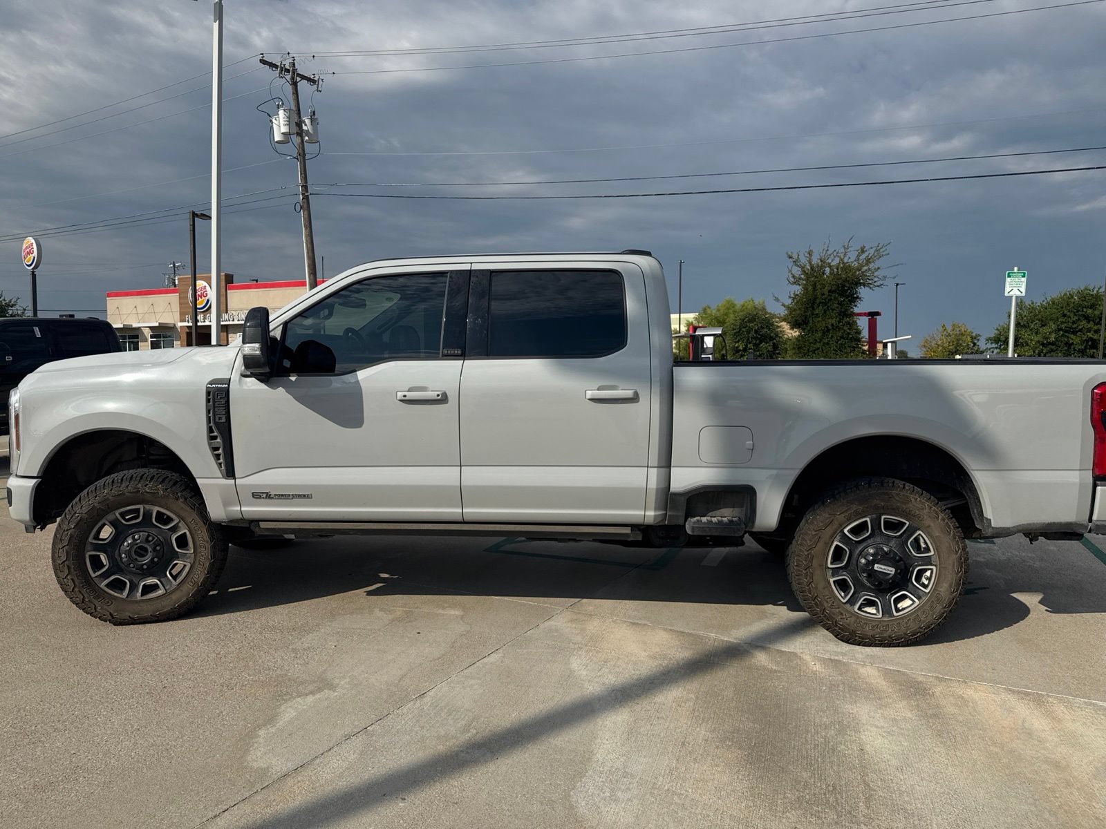 Certified 2025 Ford F250 Platinum w/ FX4 Off-Road Package AWD/4WD image 7