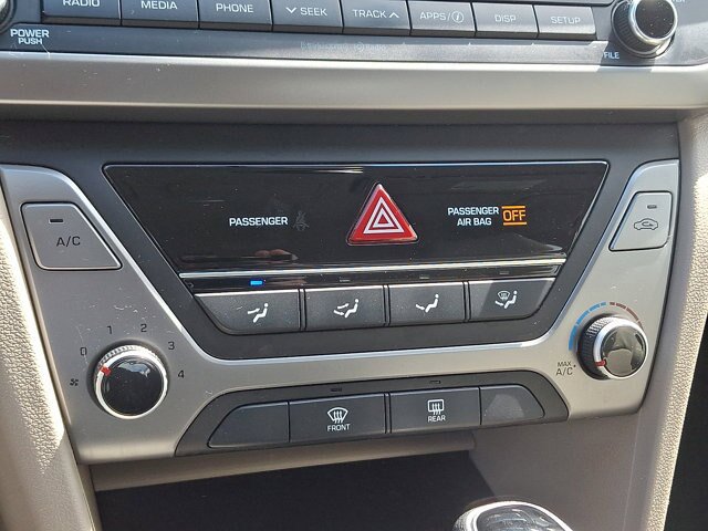 Used 2017 Hyundai Elantra SE FWD image 16