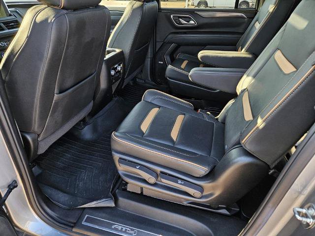 Used 2024 GMC Yukon XL AT4 w/ Technology Package AWD/4WD image 11