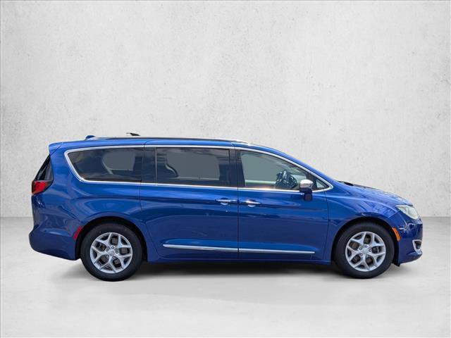 Used 2020 Chrysler Pacifica Limited FWD image 4