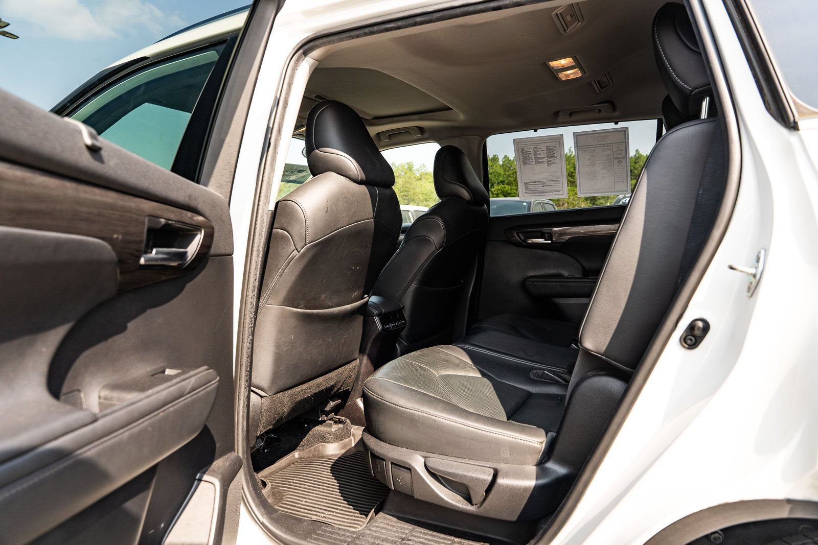Used 2020 Toyota Highlander Limited FWD image 17