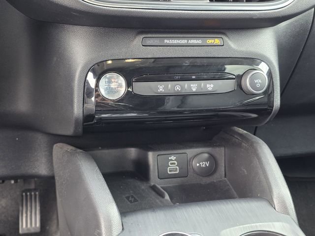 Certified 2025 Ford Escape Platinum AWD/4WD image 21
