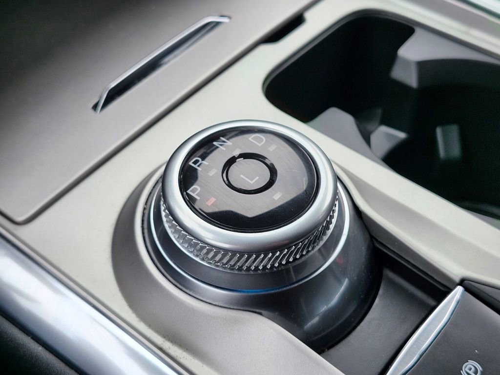 Certified 2022 Ford Explorer XLT w/ Equipment Group 202A image 28