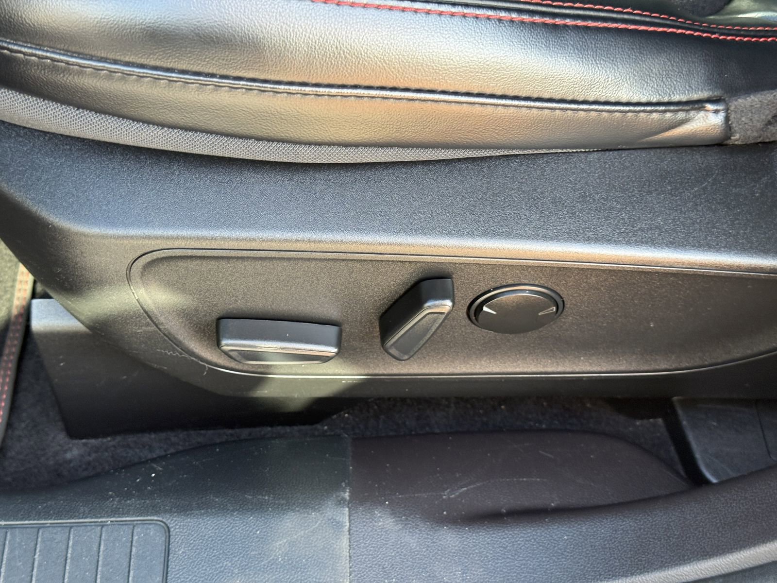 Certified 2023 Ford Escape ST-Line w/ Equipment Group 301A image 18