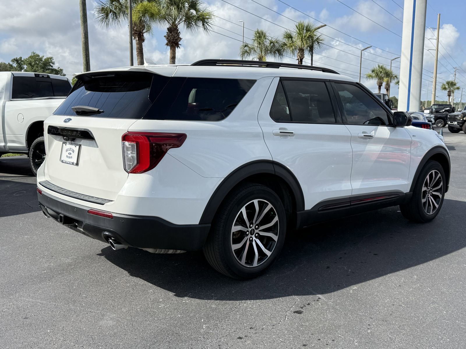 Certified 2022 Ford Explorer ST-Line w/ Class IV Trailer Tow Package RWD image 4