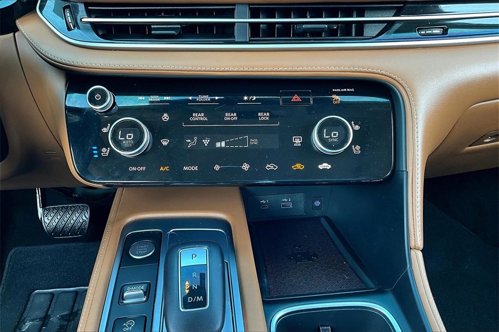 Used 2024 INFINITI QX60 Sensory w/ Vision Package image 32