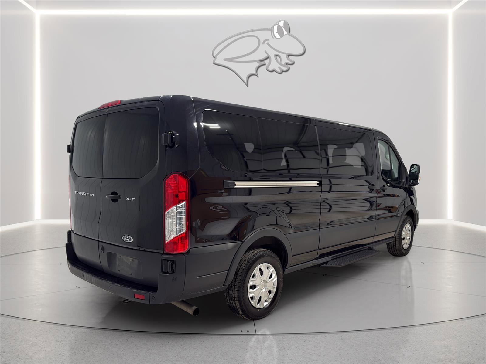 Certified 2023 Ford Transit 350 XLT RWD image 5