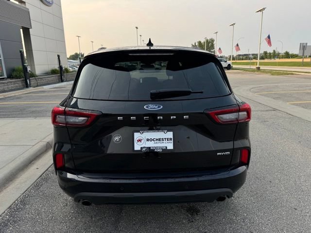 Certified 2023 Ford Escape ST-Line w/ Tech Pack #1 AWD/4WD image 38