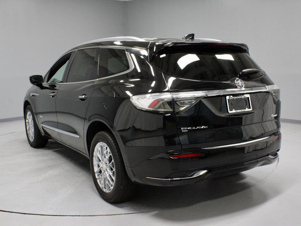 Used 2023 Buick Enclave Avenir w/ Avenir Technology Package AWD/4WD image 10