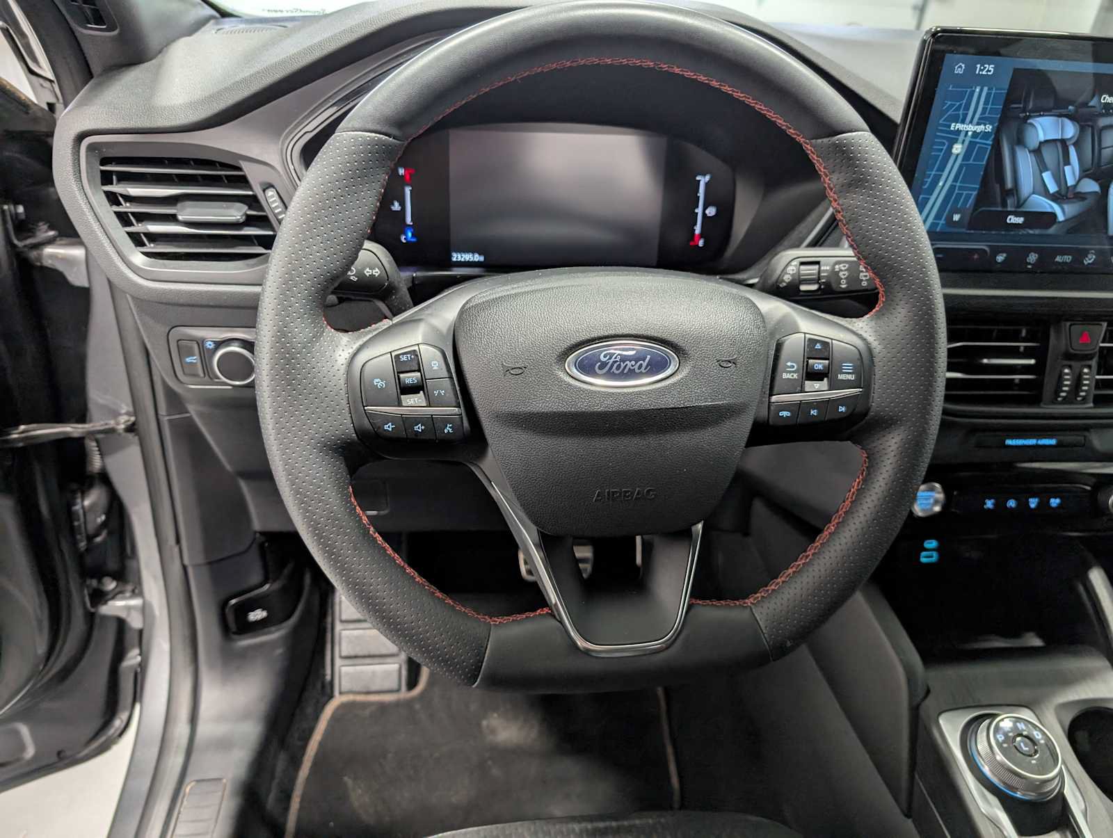 Certified 2023 Ford Escape ST-Line w/ Tech Pack #1 AWD/4WD image 34