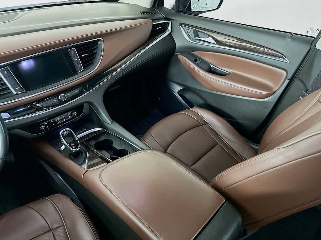 Used 2021 Buick Enclave Avenir w/ Avenir Technology Package FWD image 11