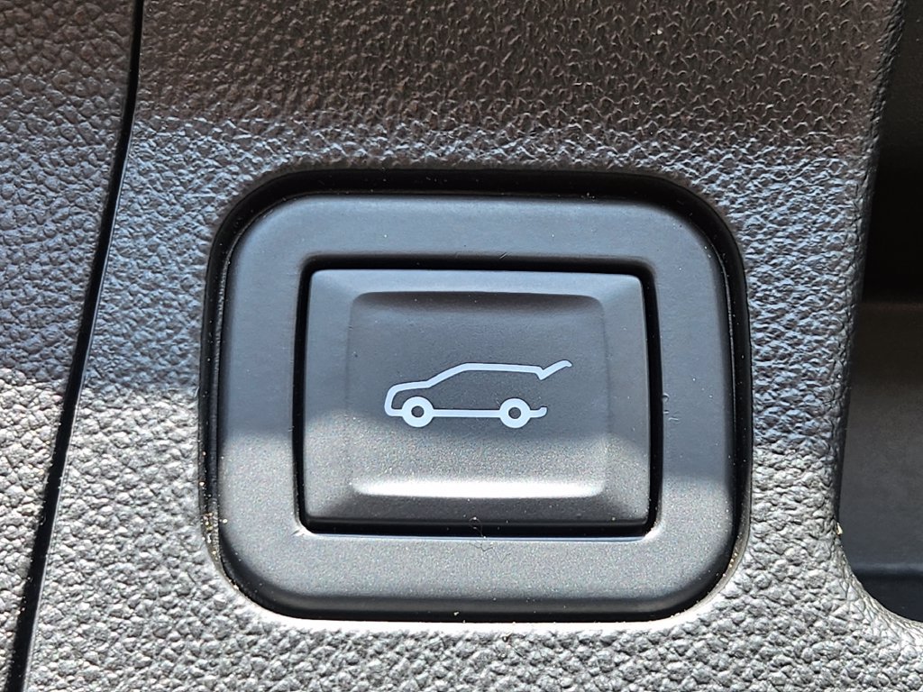 Used 2020 GMC Acadia Denali FWD image 15