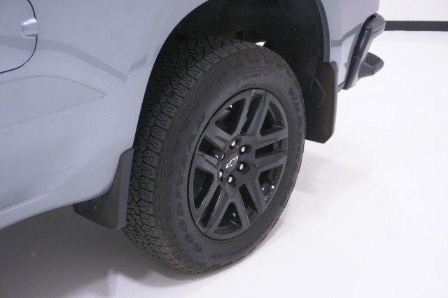Used 2025 Chevrolet Silverado 1500 W/T w/ WT Value Package AWD/4WD image 9