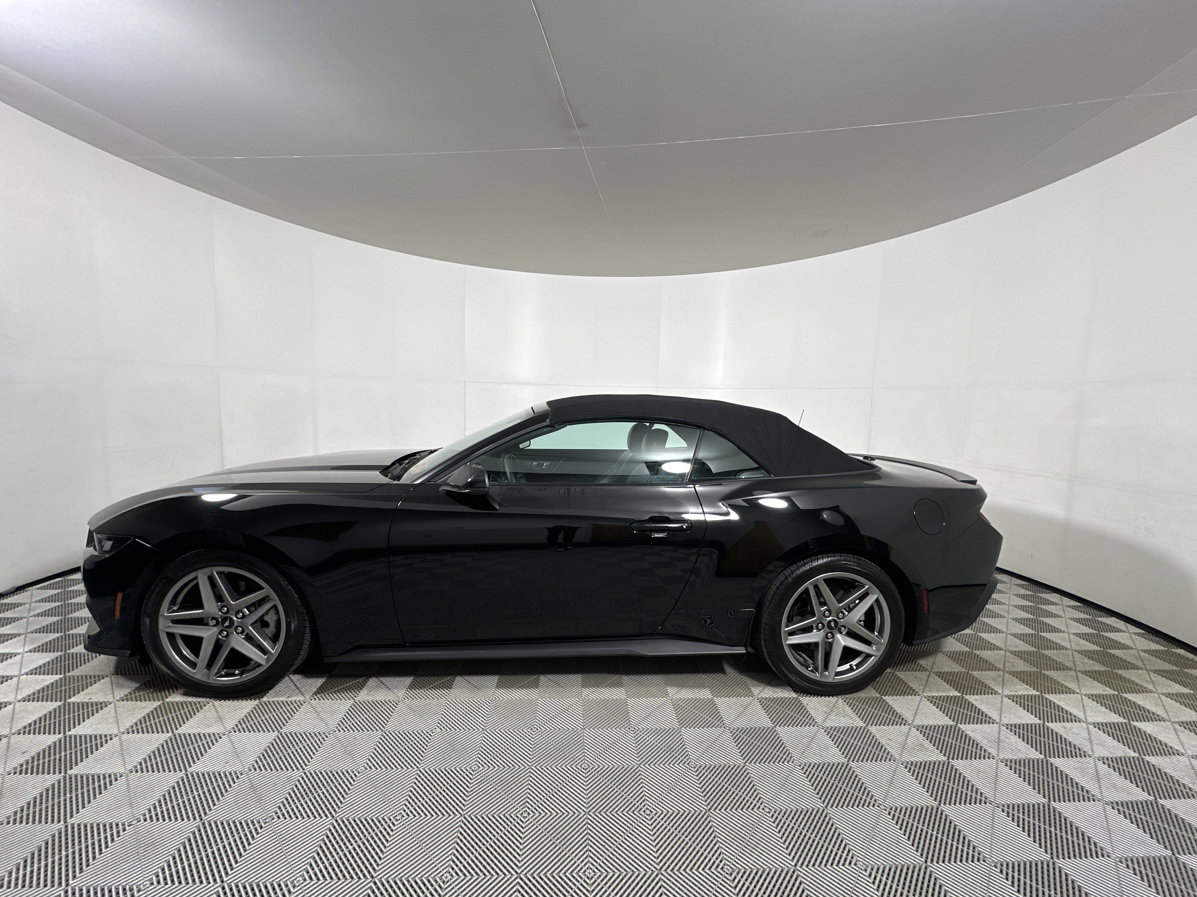 Certified 2024 Ford Mustang Premium image 2