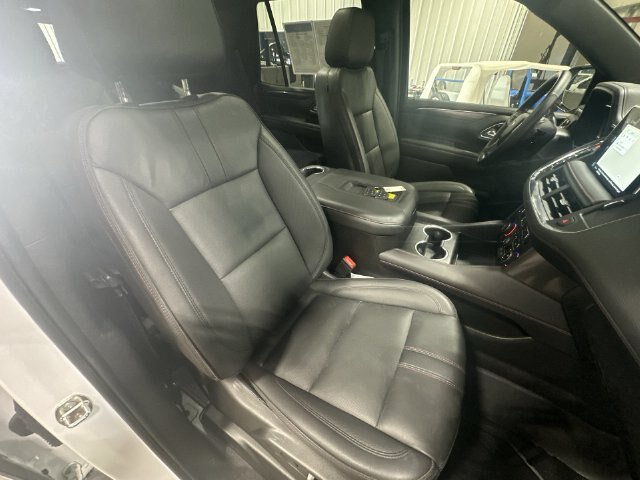 Used 2023 Chevrolet Tahoe RST w/ Luxury Package AWD/4WD image 32