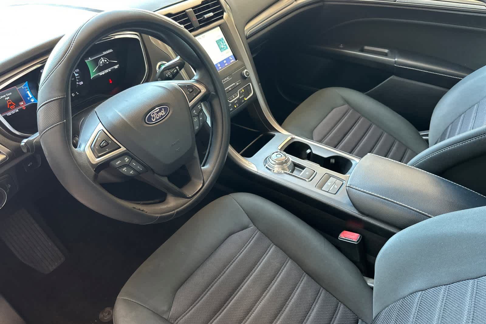 Certified 2019 Ford Fusion SE FWD image 11