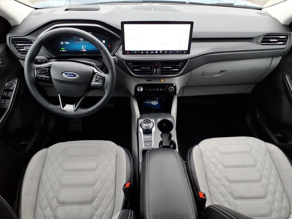 Certified 2023 Ford Escape Platinum w/ Premium Technology Package image 9