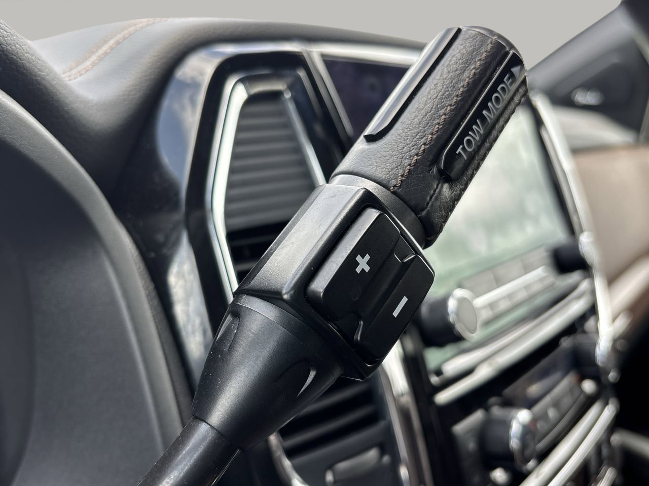 Used 2023 Nissan Titan Platinum Reserve w/ Off Road Protection Package AWD/4WD image 25