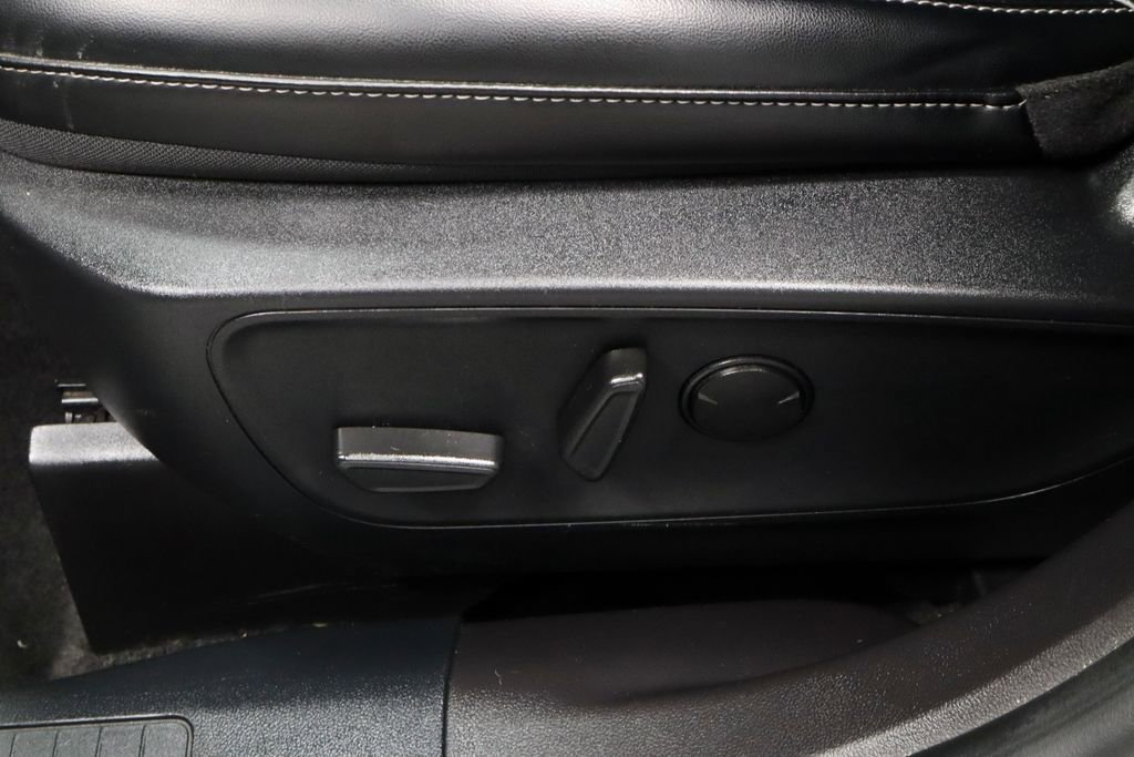 Certified 2024 Ford Escape Platinum AWD/4WD image 26