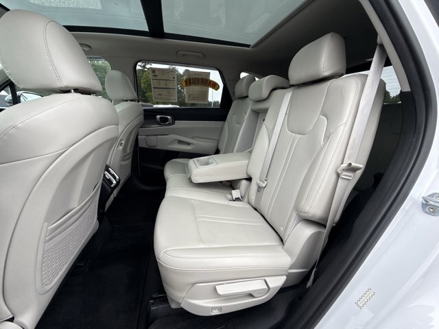 Used 2021 Kia Sorento S w/ Panoramic Sunroof Package AWD/4WD image 25