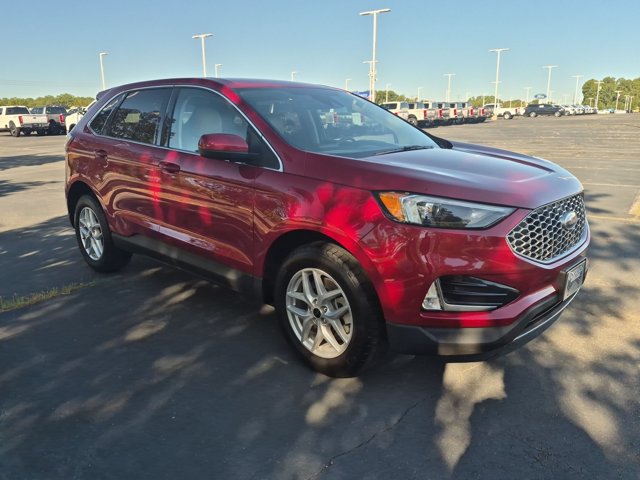 Certified 2024 Ford Edge SEL w/ Convenience Package AWD/4WD image 2