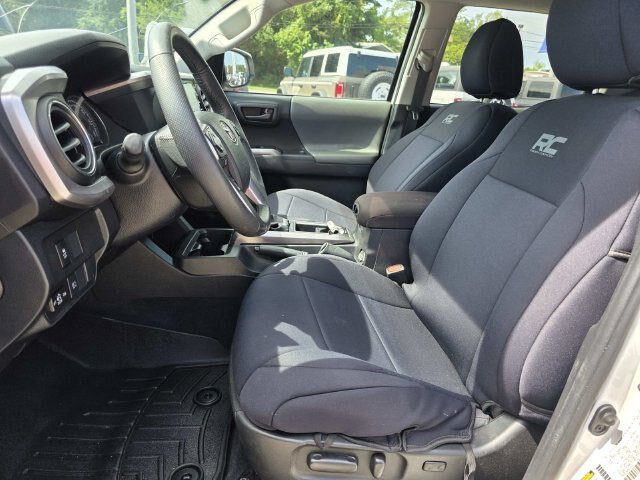 Used 2023 Toyota Tacoma SR5 RWD image 15