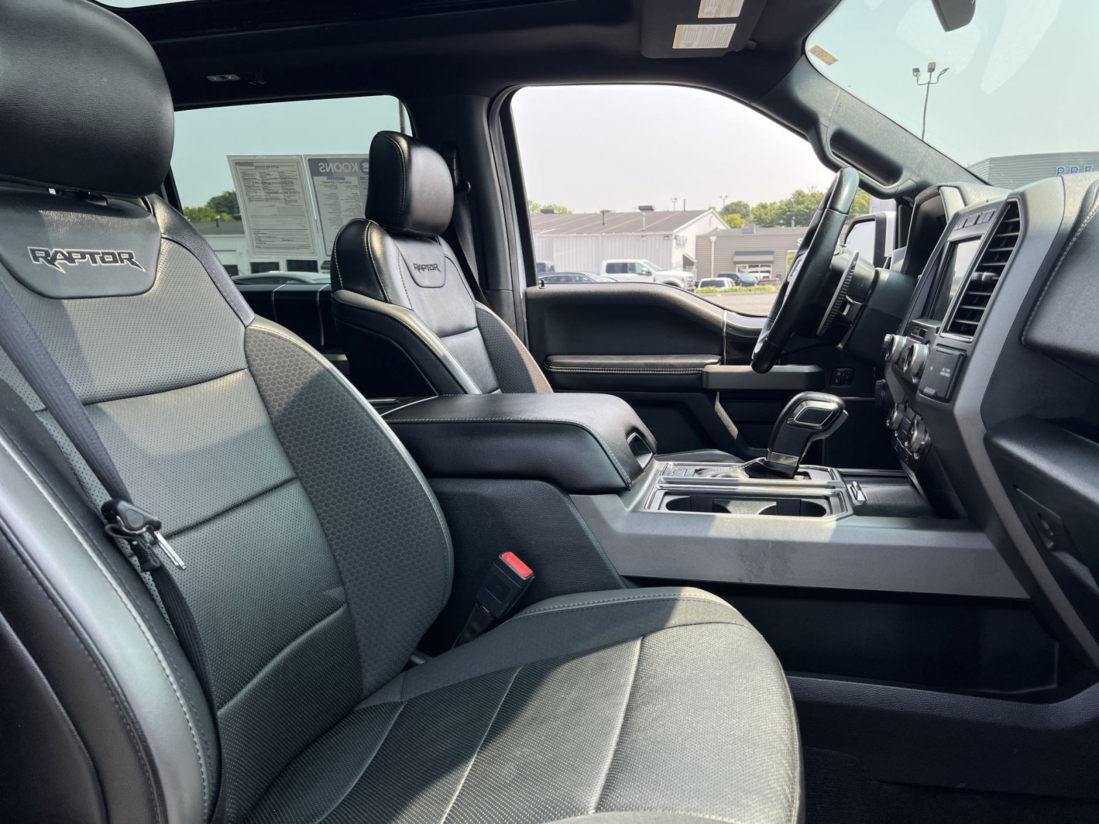 Certified 2020 Ford F150 Raptor w/ Equipment Group 802A Luxury AWD/4WD image 27