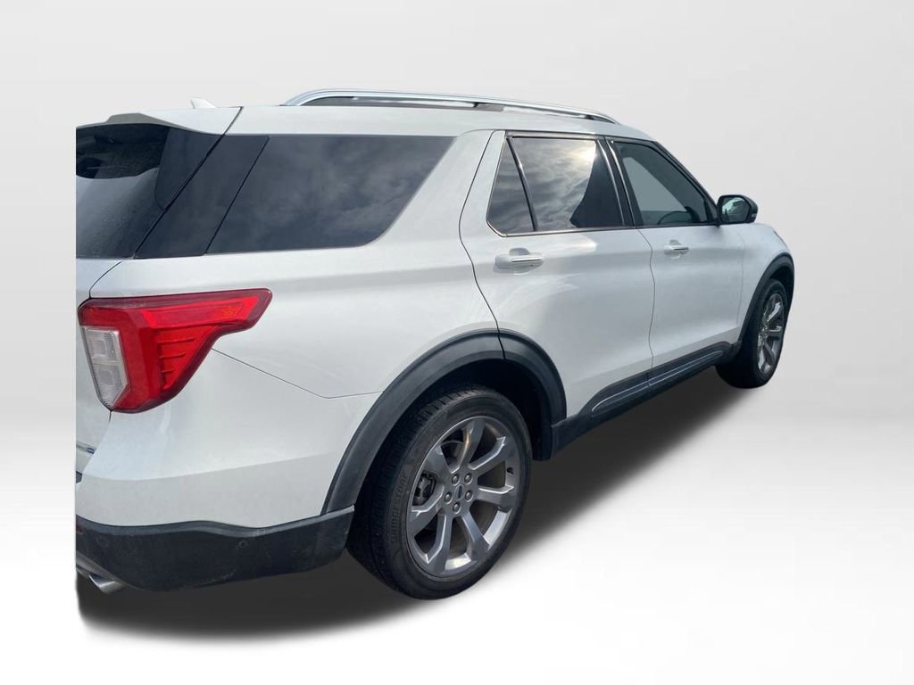 Certified 2020 Ford Explorer Platinum w/ Premium Technology Package image 3