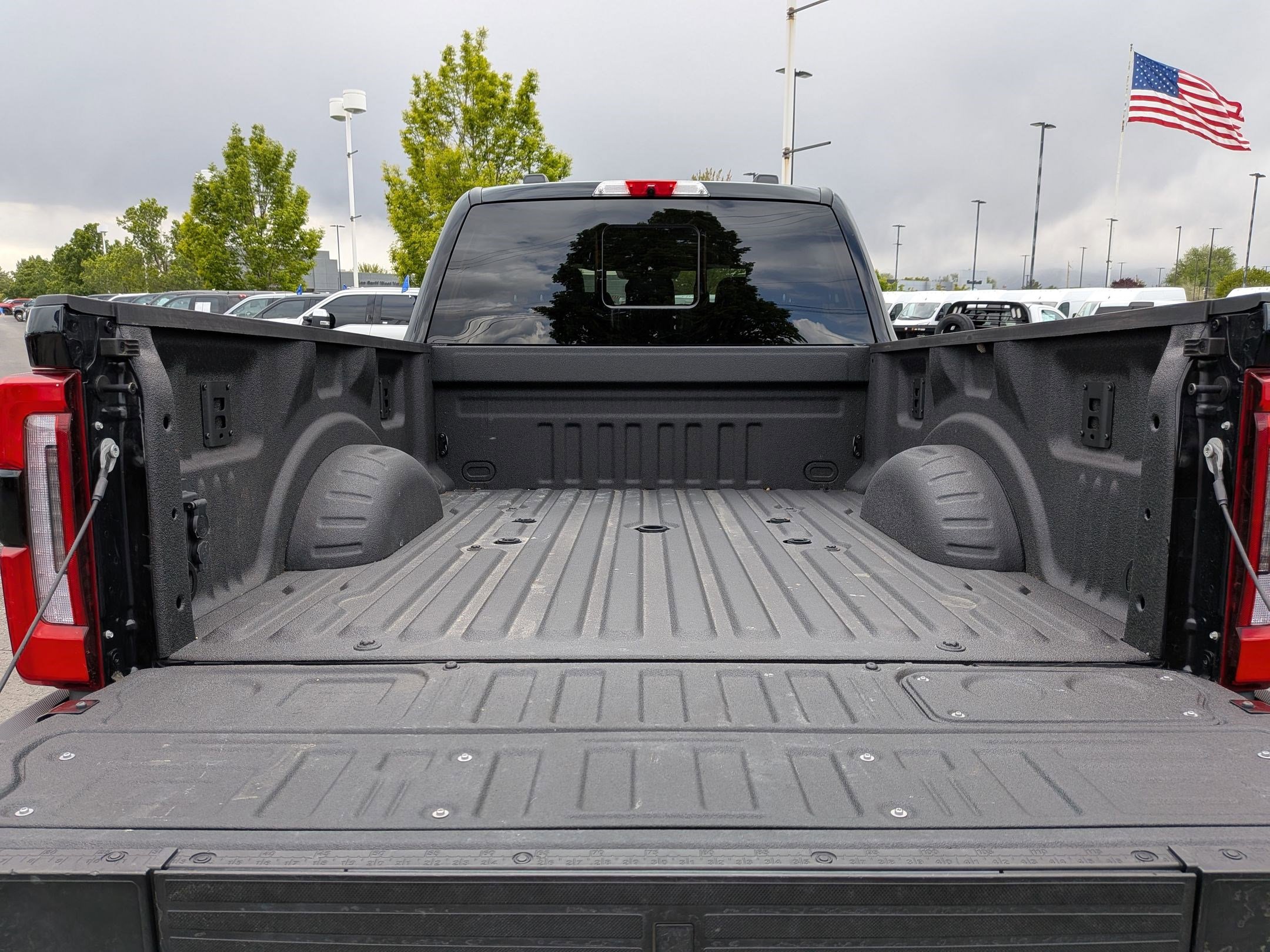 Certified 2025 Ford F350 Platinum AWD/4WD image 32
