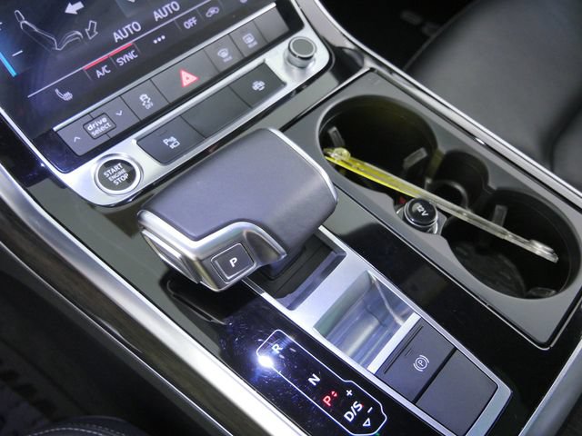 Used 2021 Audi Q8 Premium AWD/4WD image 32
