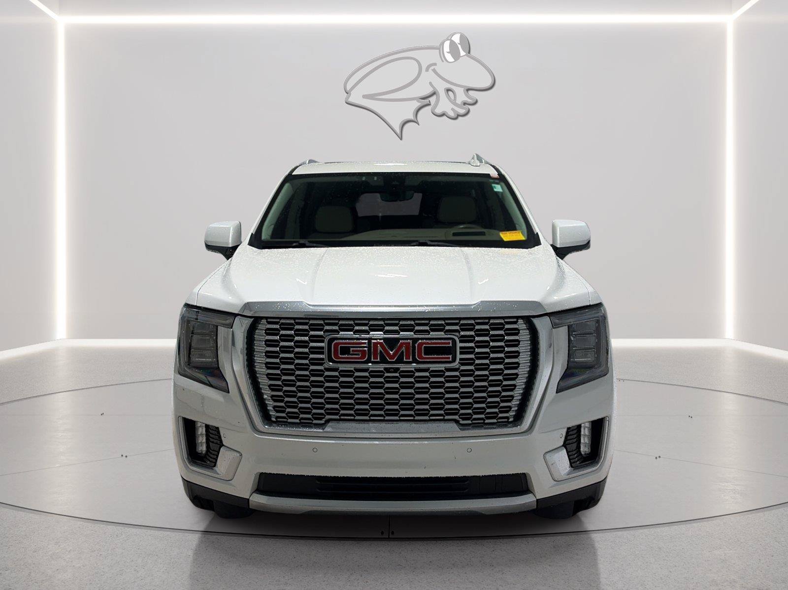 Used 2021 GMC Yukon Denali w/ Denali Premium Package AWD/4WD image 8