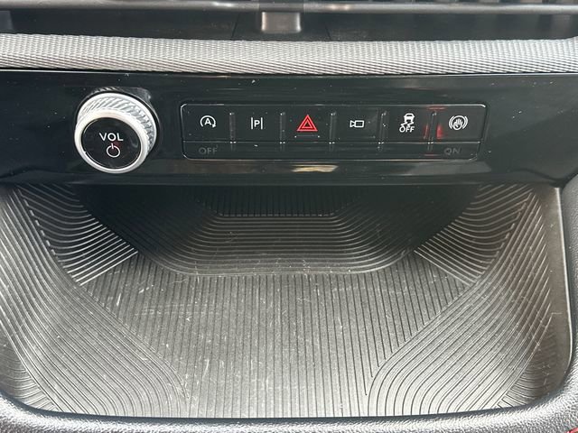 Certified 2025 Ford Explorer ST-Line w/ ST-Line Street Pack image 35