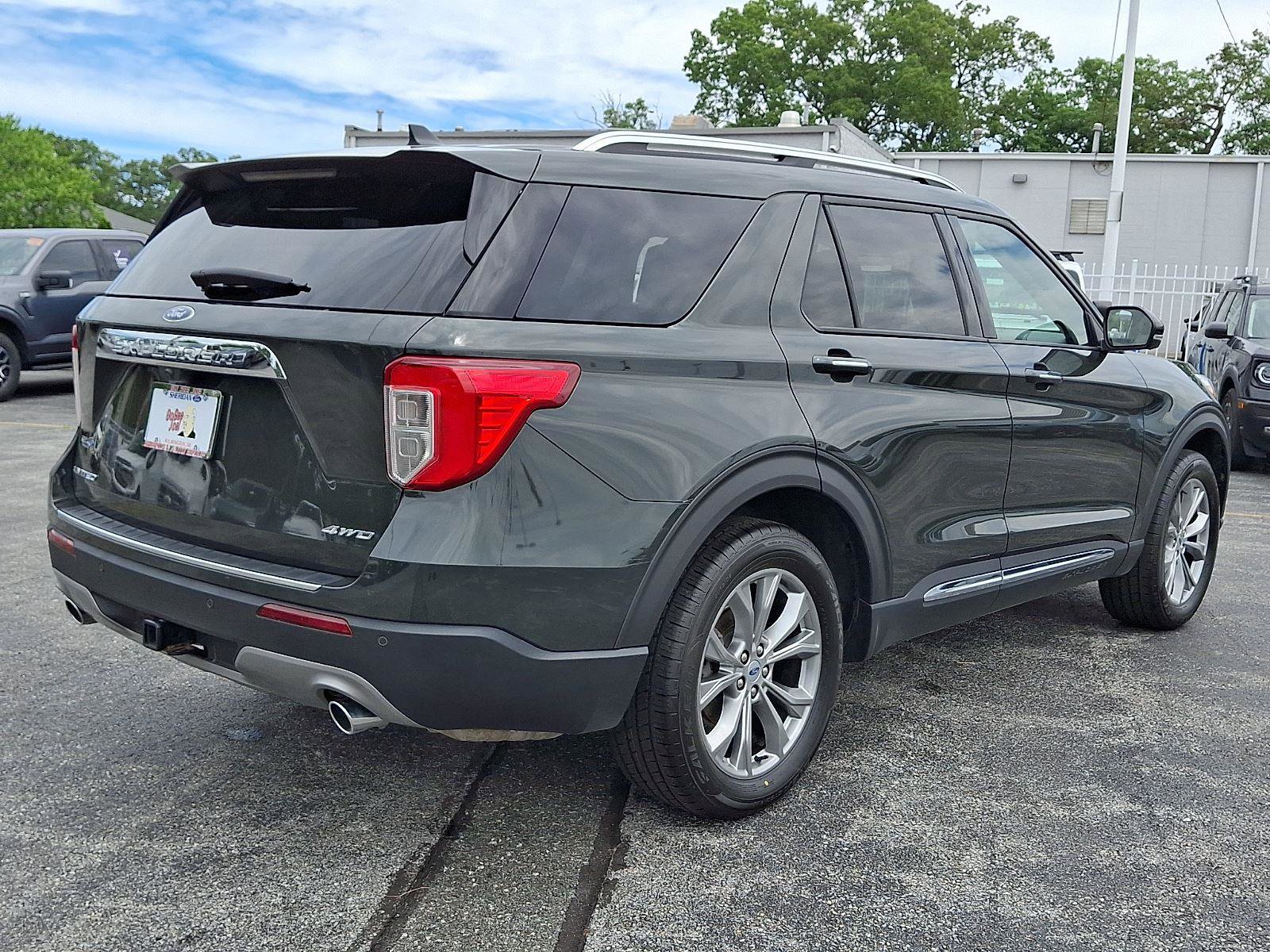 Certified 2023 Ford Explorer Limited w/ Limited Technology Package AWD/4WD image 6