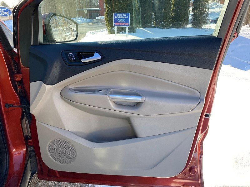Certified 2019 Ford Escape Titanium AWD/4WD image 31