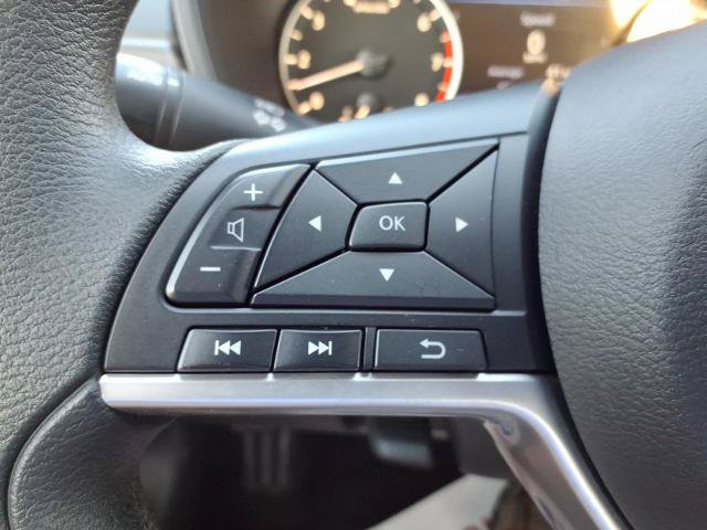 Used 2025 Nissan Altima 2.5 SV FWD image 13