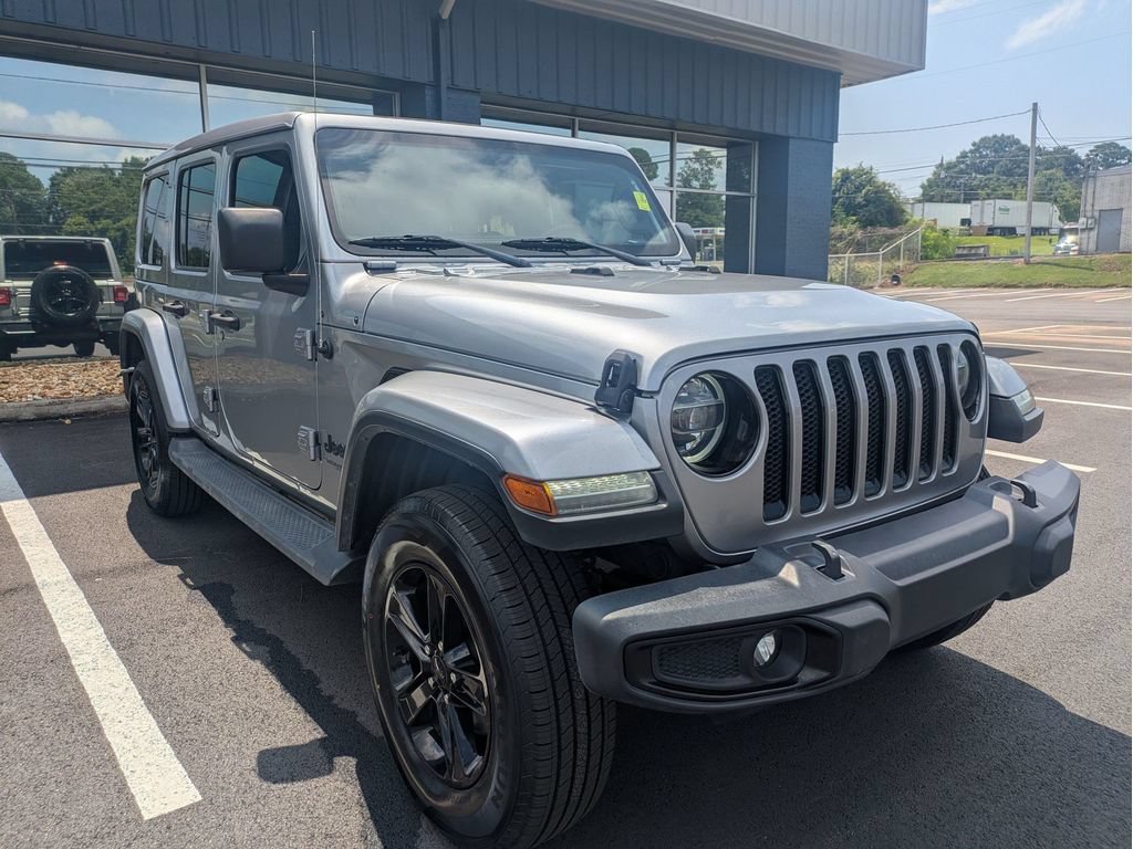 Used 2020 Jeep Wrangler Unlimited Sahara AWD/4WD image 3
