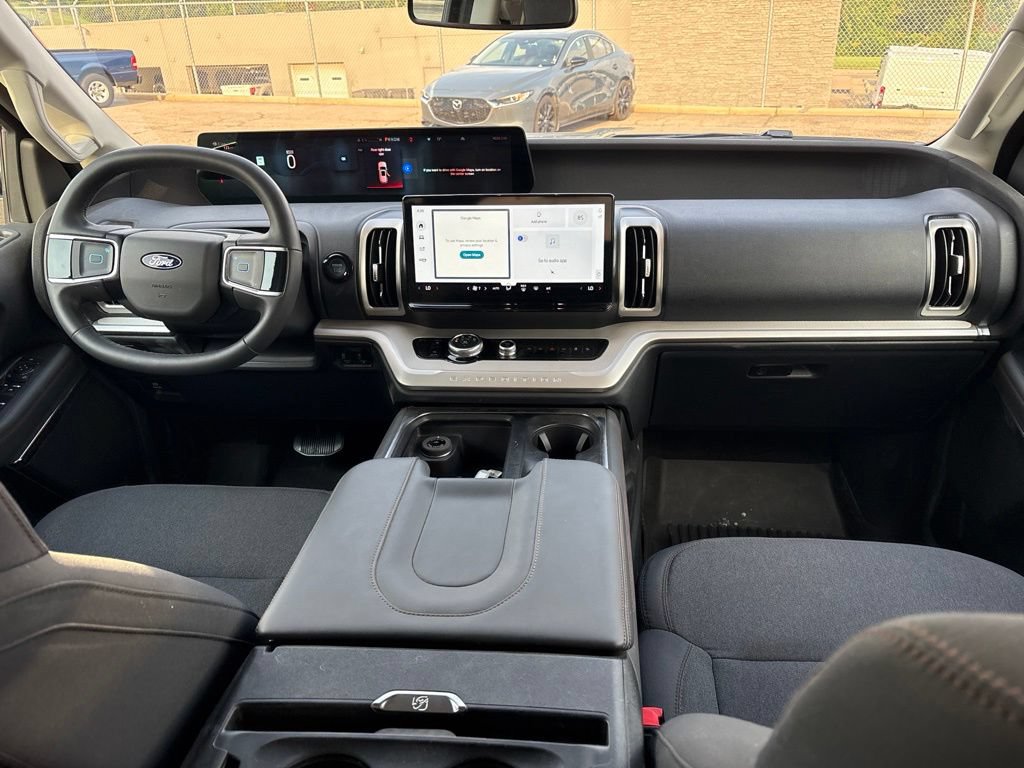 Certified 2025 Ford Expedition Active AWD/4WD image 10