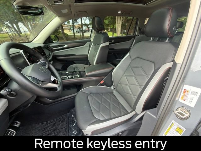 Used 2024 Volkswagen Atlas Peak Edition SE AWD/4WD image 14