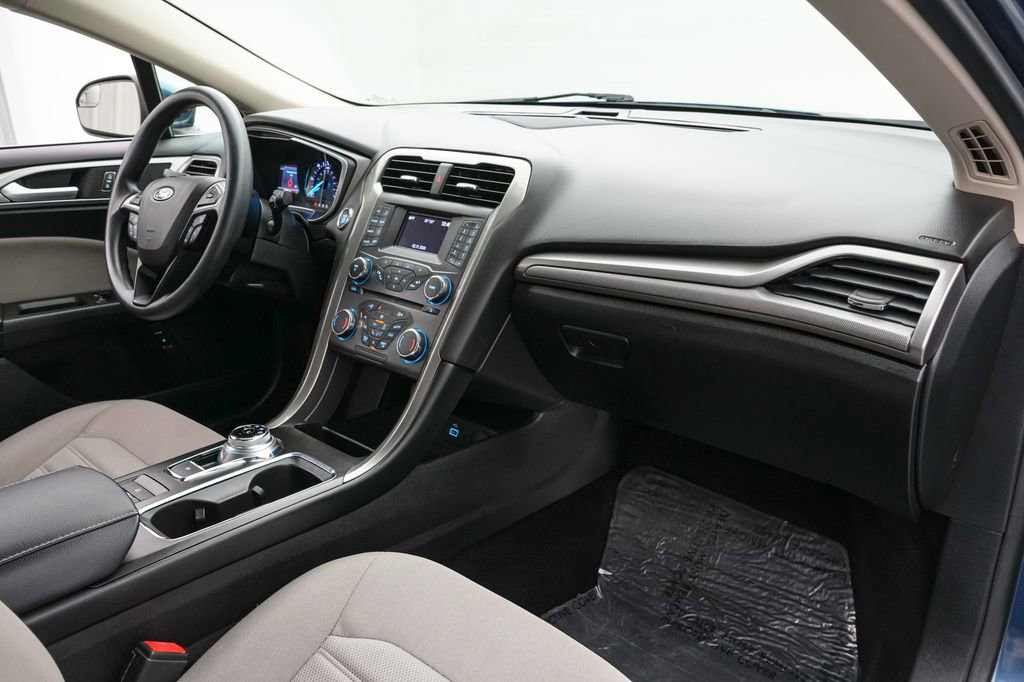 Certified 2018 Ford Fusion S FWD image 21