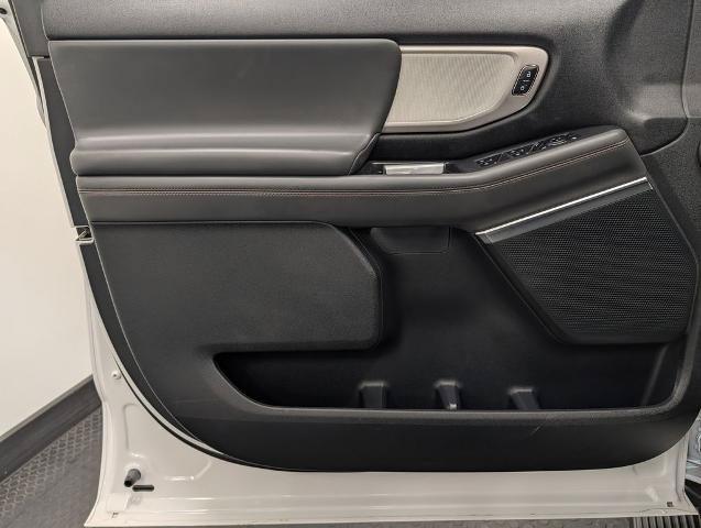 Certified 2025 Ford Expedition Active AWD/4WD image 8
