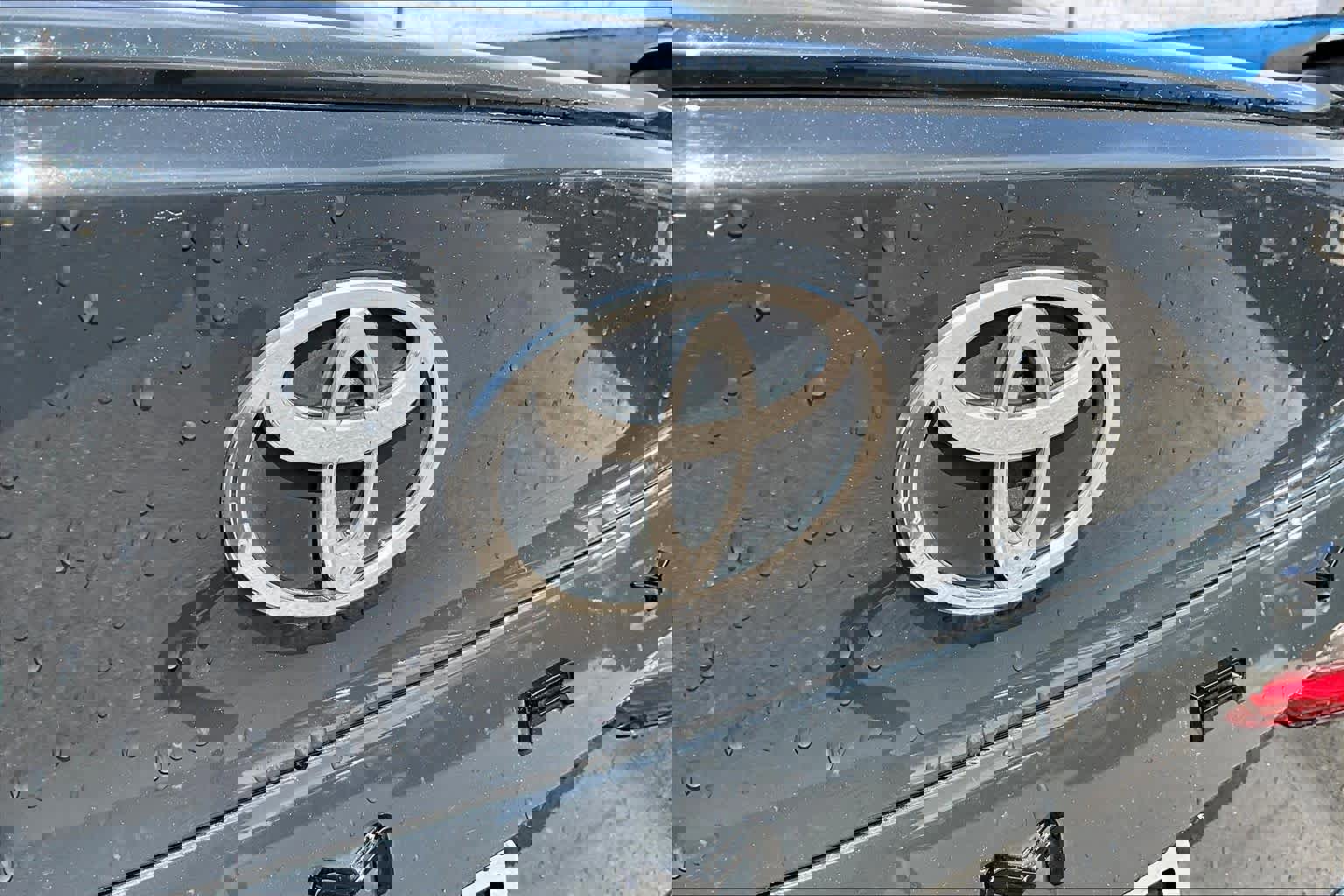 Used 2025 Toyota Camry SE image 29