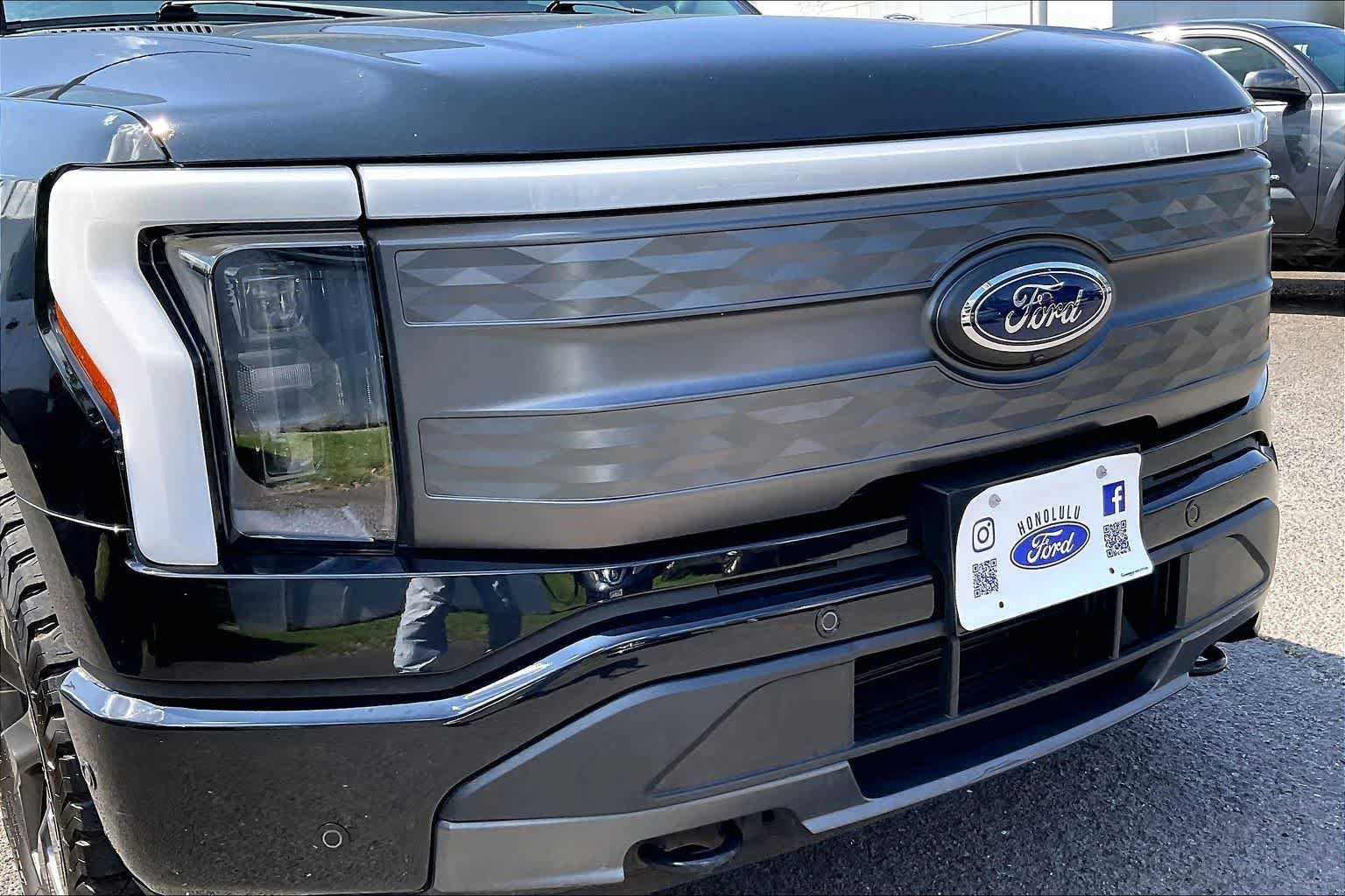 Certified 2023 Ford F150 Lightning Lariat w/ Equipment Group 511A High AWD/4WD image 33