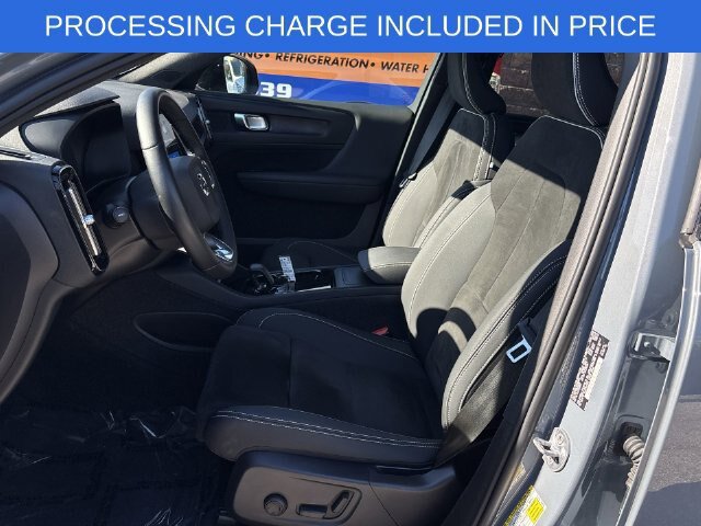 Used 2023 Volvo C40 P8 Recharge Plus AWD/4WD image 3