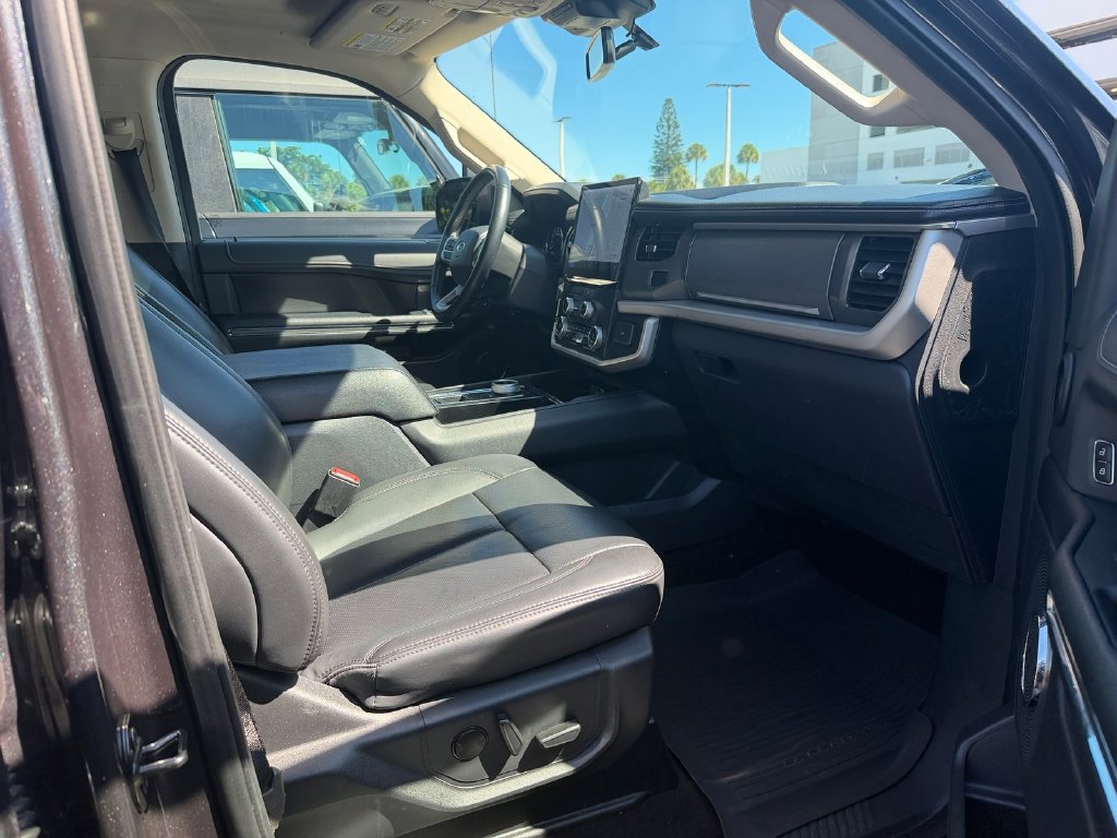 Certified 2023 Ford Expedition Max XLT RWD image 16