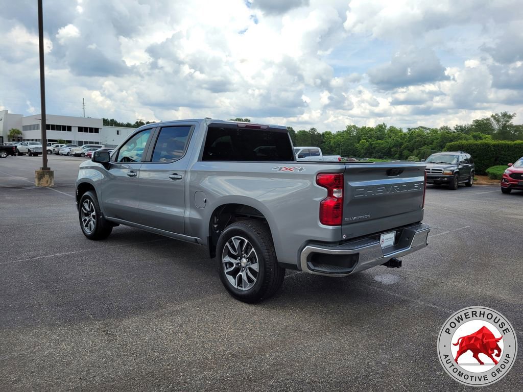 Used 2024 Chevrolet Silverado 1500 LT AWD/4WD image 4