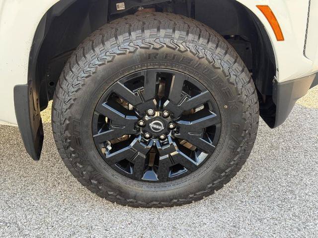 Used 2022 Nissan Frontier SV AWD/4WD image 7