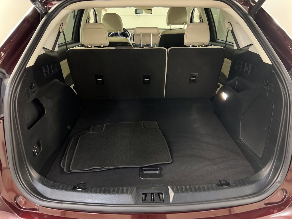 Certified 2019 Ford Edge Titanium w/ Cold Weather Package FWD image 34