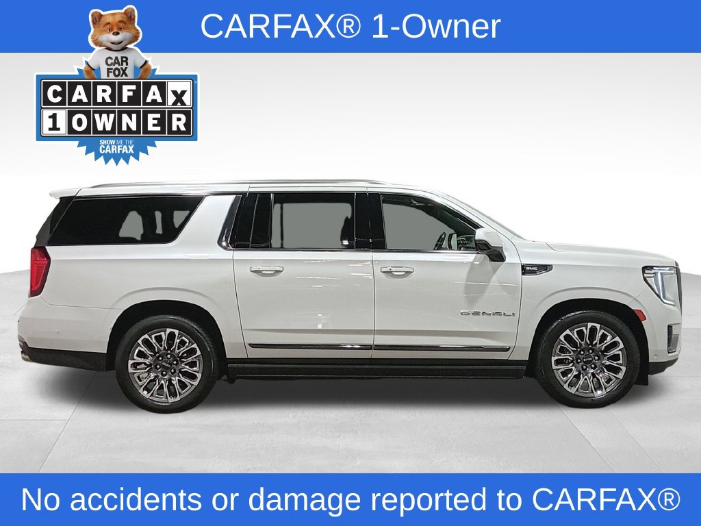Used 2023 GMC Yukon XL Denali Ultimate AWD/4WD image 2